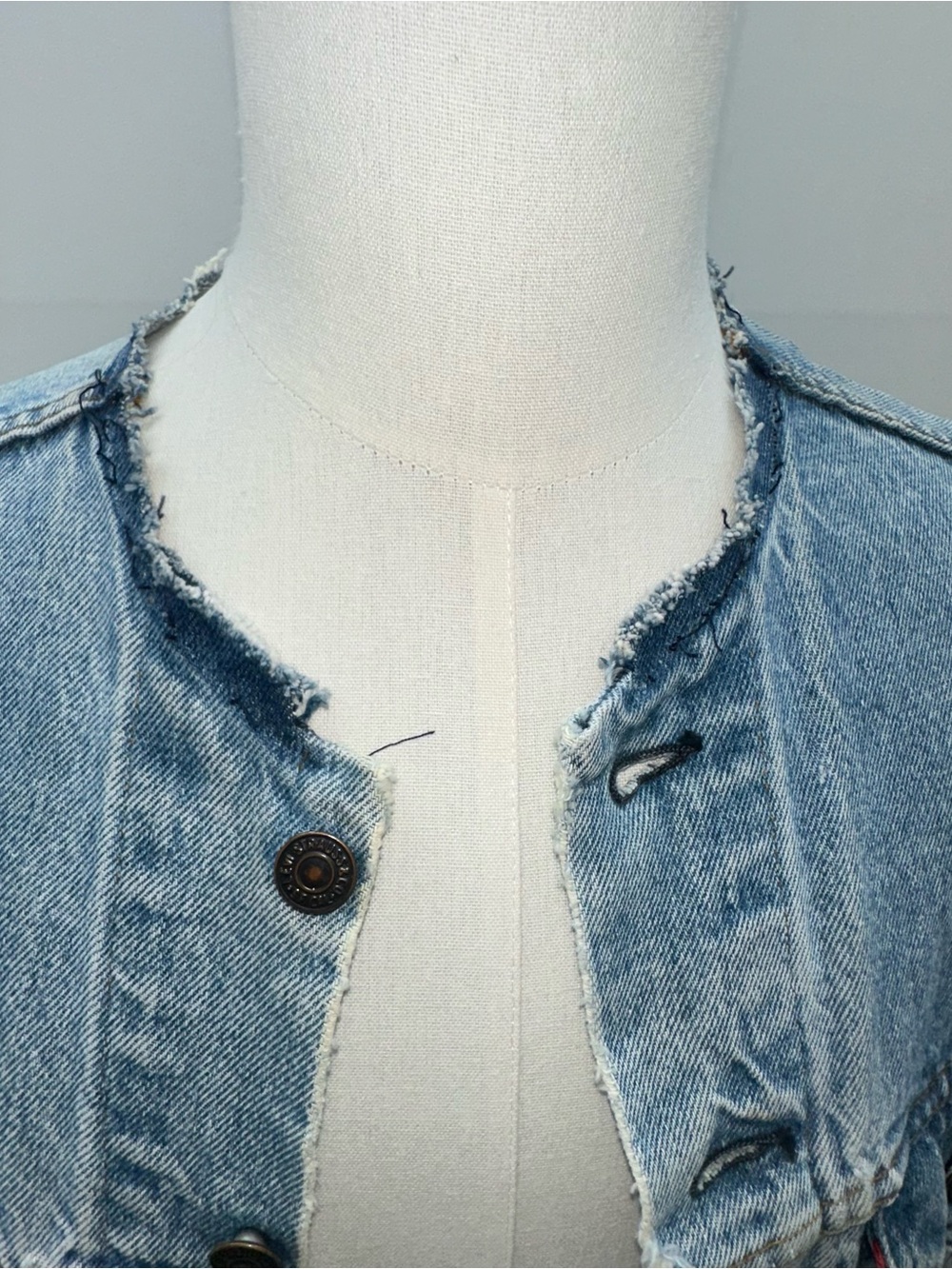 Vintage Reworked Levi's Denim Jacket Hand Painted Desert Steer Skull Mens Large - Picture 6 of 16